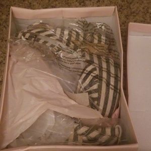 New JustFab Lawren Black/White 7.5